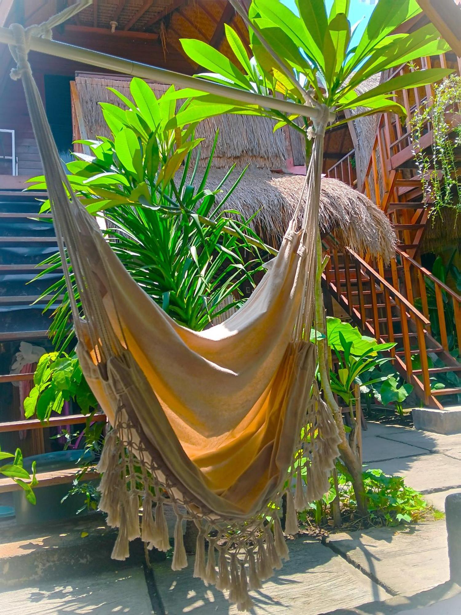 Good Vibes Bungalows Gili Trawangan Luaran gambar